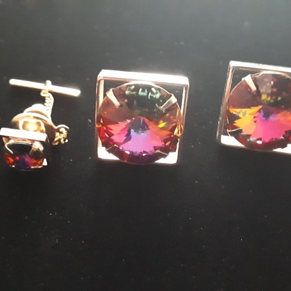 1070's Watermelon Rivoli Cufflinks and Tie Pin - Picture 7 of 7